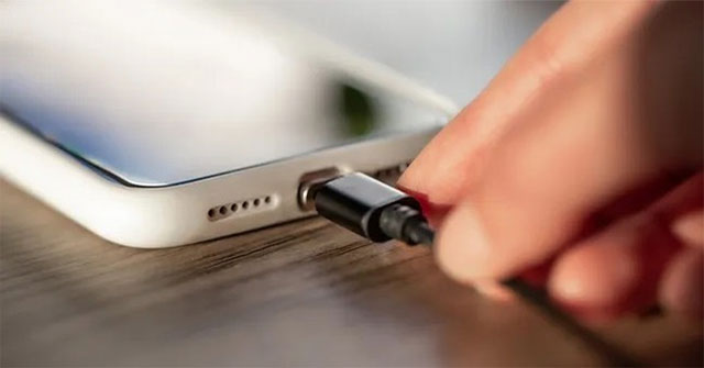 Tiết lộ bộ sạc pin điện thoại nhanh nhất thế giới: Sạc đầy trong 5 phút!